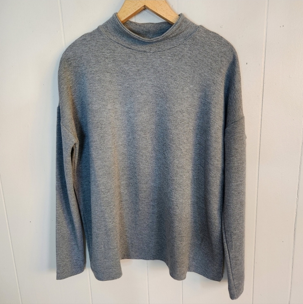 3/$15 Ann Taylor mock neck turtleneck sweatshirt top soft lightweight gray XS